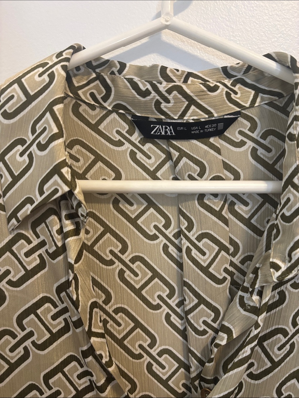 Zara  Chain-Print Button-Up Shirt - Picture 2 of 5